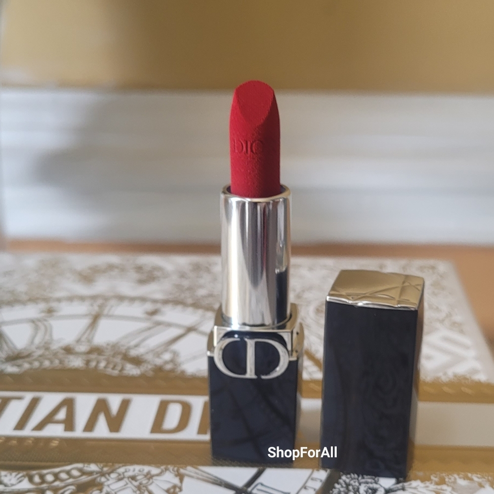 - Dior 999 Rouge Lipstick Velvet Couture Colour ‎ Embossed Logo